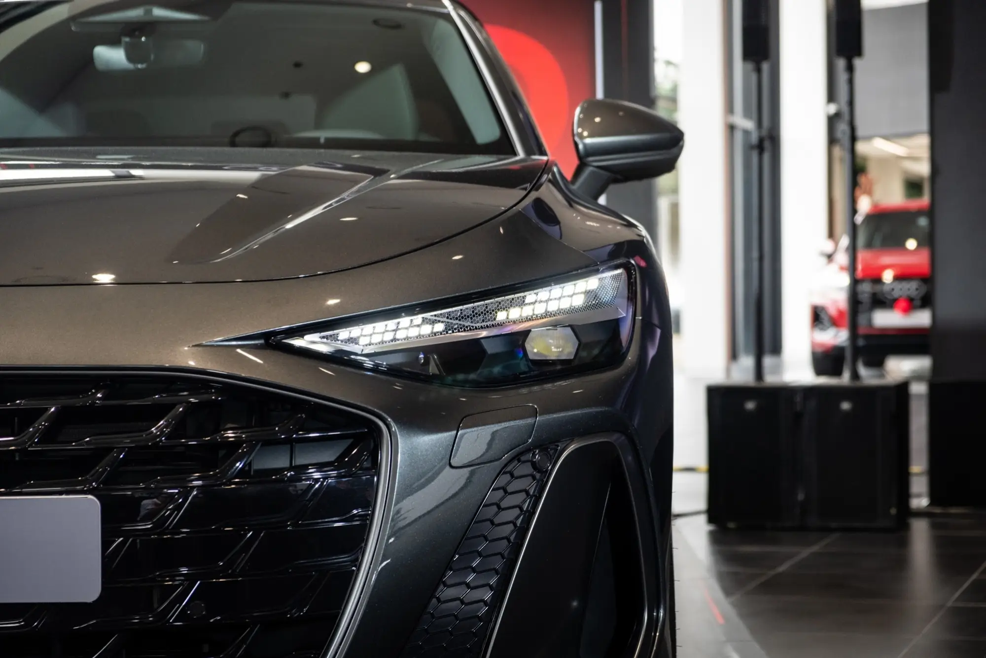 Đèn LED ma trận trên Audi A6 mới