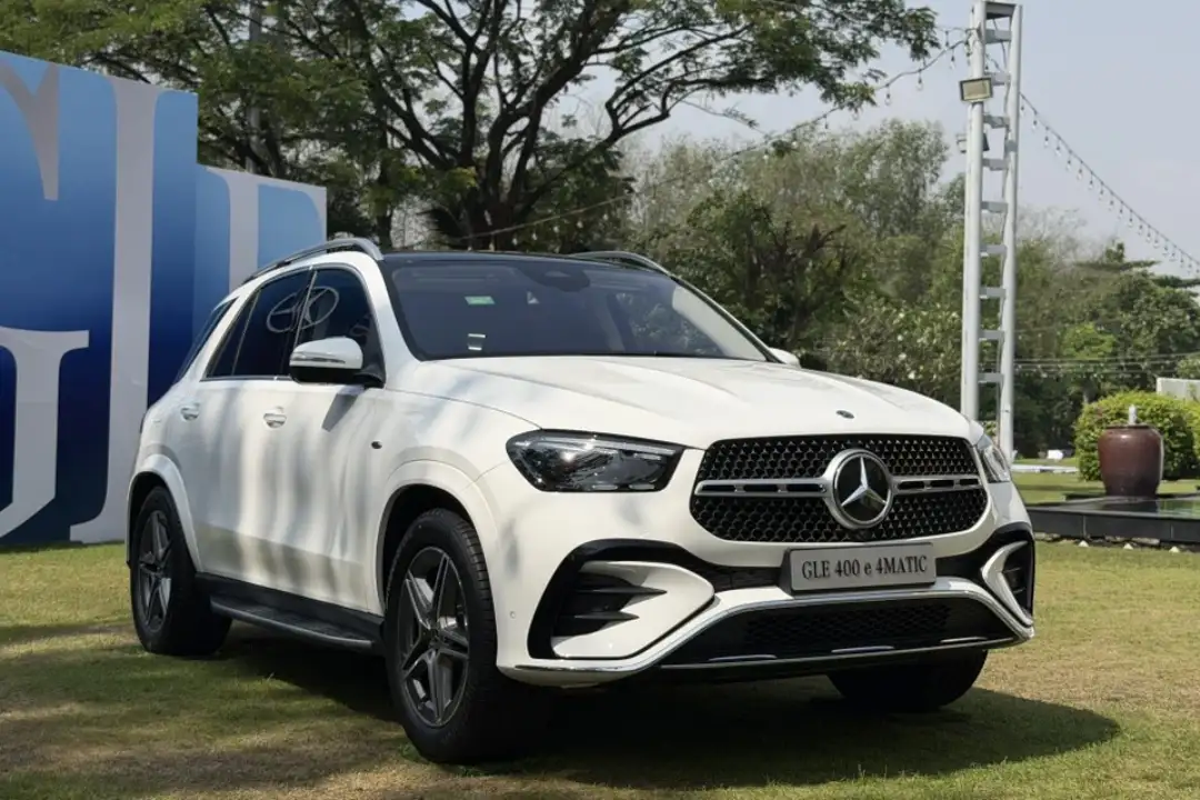 Mercedes GLE 400e 2026 lăn bánh thực tế tại Việt Nam