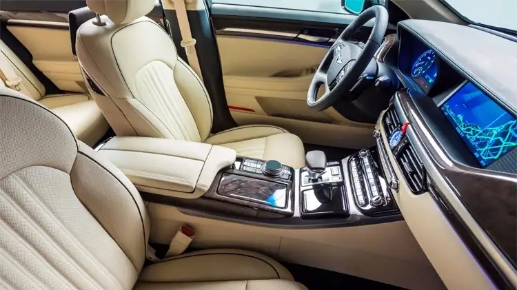 Không gian nội thất và tiện nghi của ba dòng xe phổ biến hiện nay