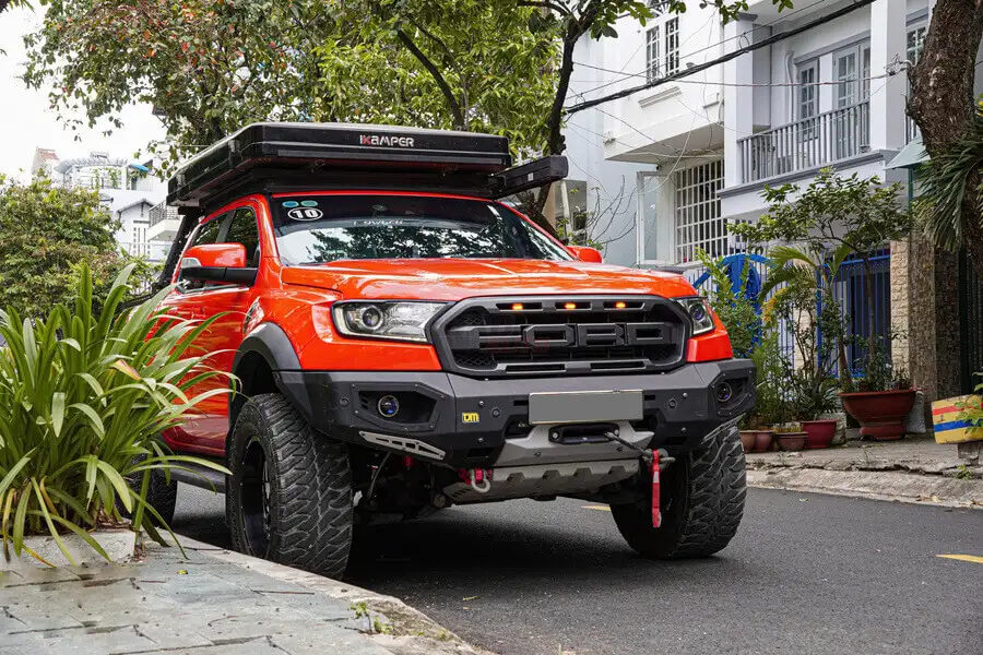 Xe bán tải Mỹ cỡ lớn với thiết kế hầm hố, khung gầm chắc chắn