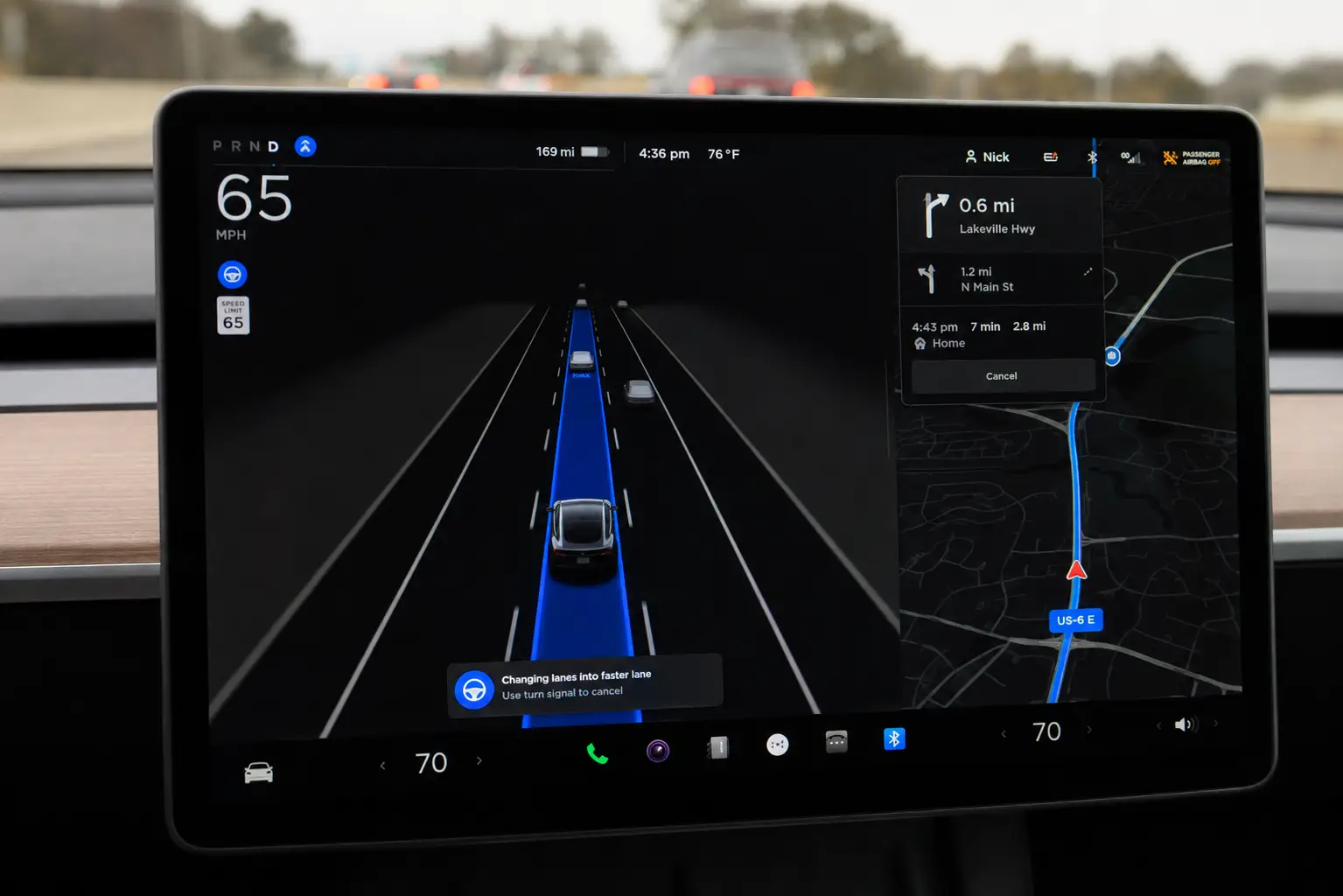 Giá trị của hệ thống phần mềm trên xe Tesla nhập Mỹ