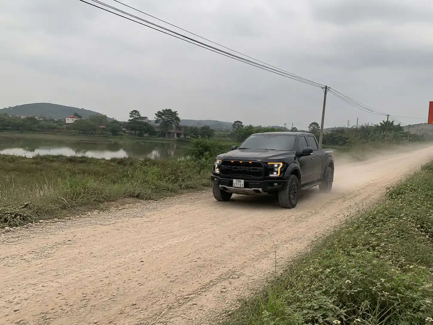 Phân tích chi phí sở hữu Ford Raptor nhập Mỹ và chính hãng