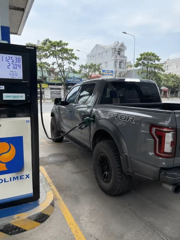 Thực tế chi phí nhiên liệu khi vận hành Ford Raptor nhập Mỹ
